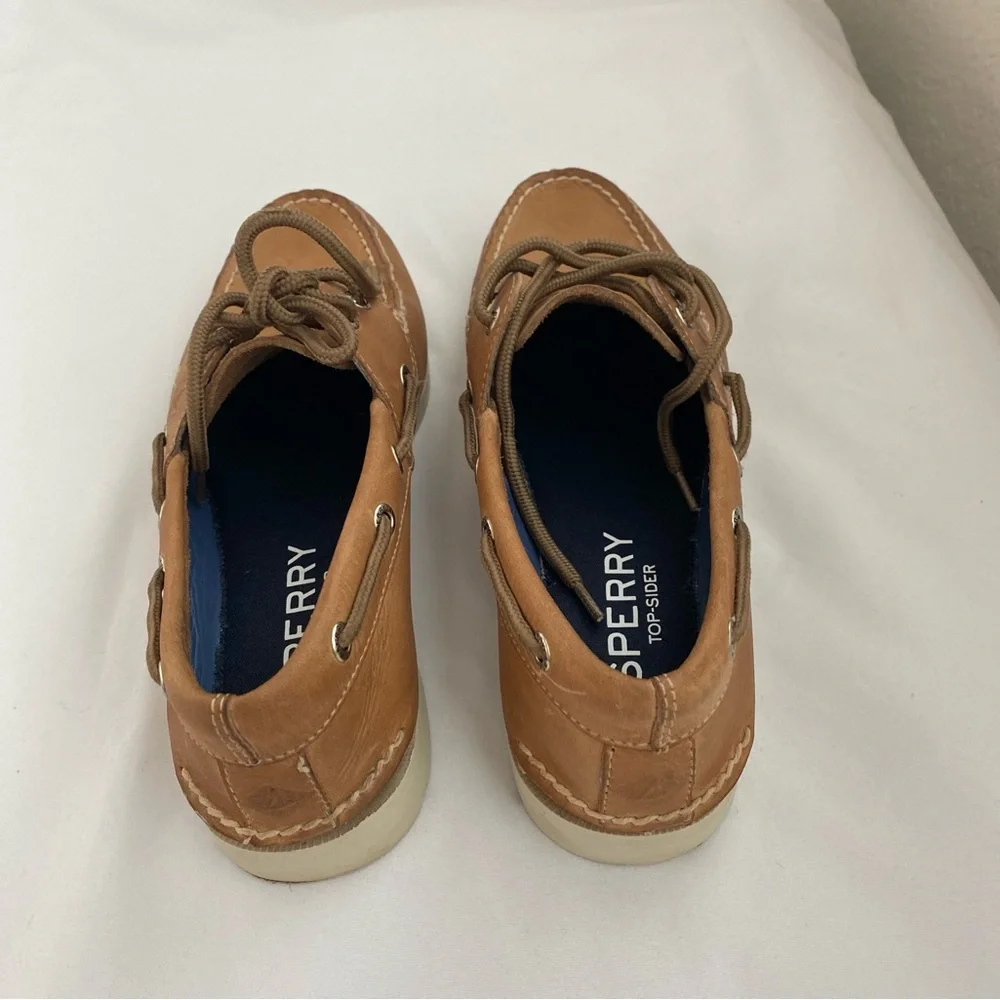 Men’s Sperry Authentic Original 2-Eye Boat Shoe Size 8M. Lace closure. Leather